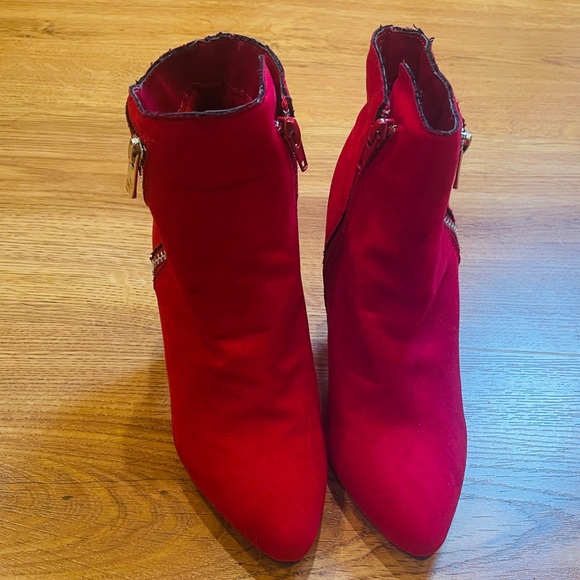 Me Too Ellen Women Sz 7 Suede Red Stiletto High Heel Slip On Ankle Boots E2 - Picture 4 of 4